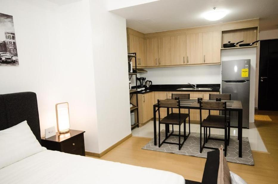 Prime Avant Bgc Location Apartments By Ph Staycation Manila Exteriér fotografie